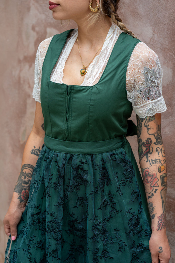 Underberg Traditional Dirndl (size up!) Large (40) Underberg Traditional Dirndl (size up!) Large (40)